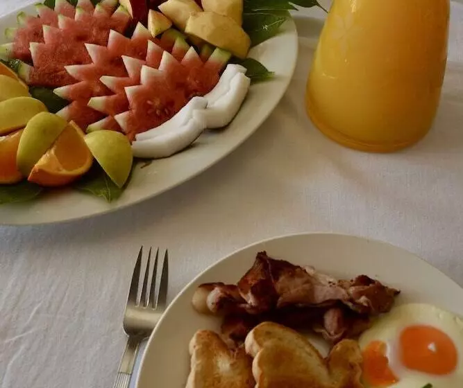 هتل Paradise First