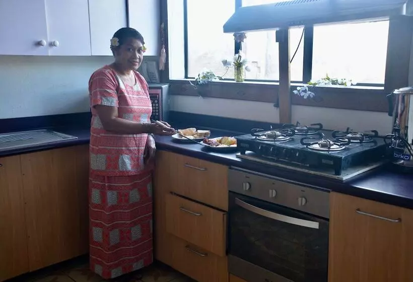 هتل Paradise First