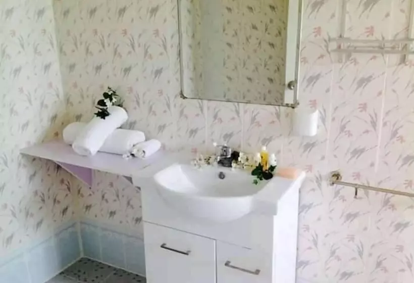 هتل Paradise First