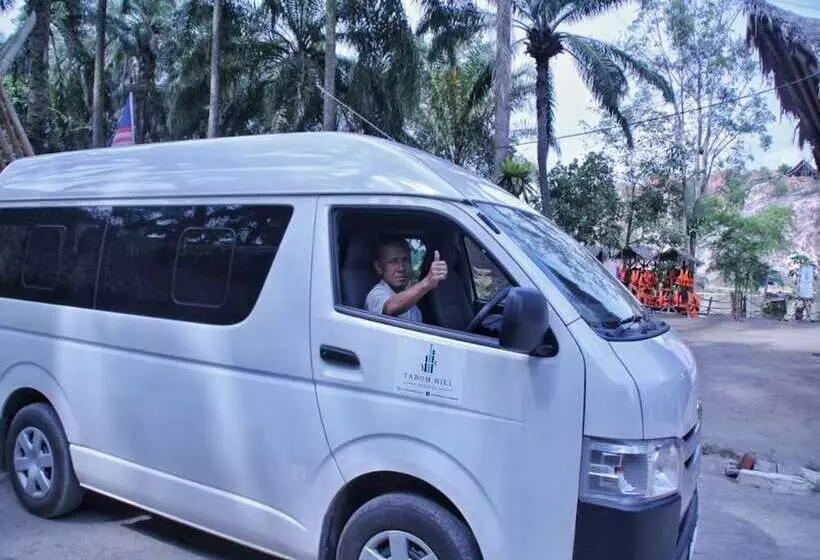 Hotelli Tadom Hill Resorts