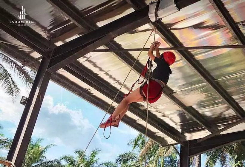 Hotelli Tadom Hill Resorts