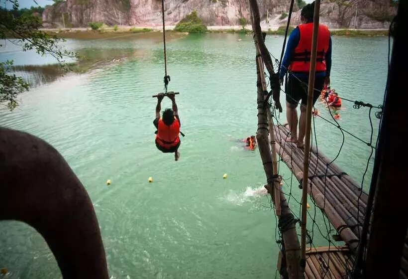 Hotelli Tadom Hill Resorts