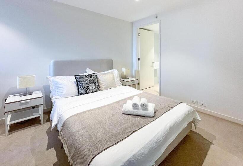 Pride Manor South Yarra