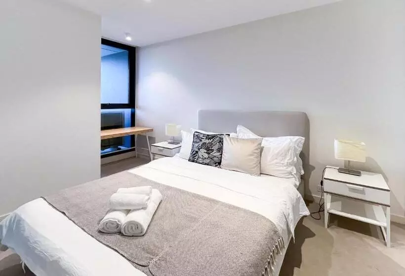 Pride Manor South Yarra