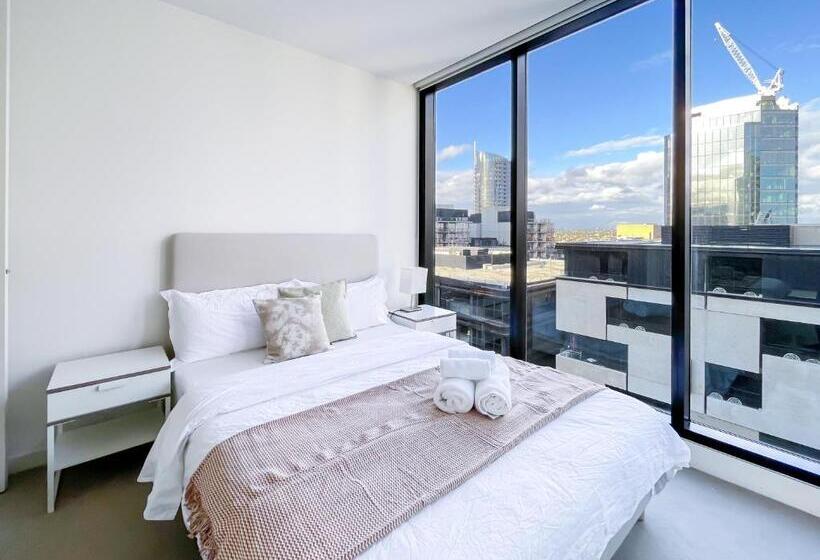 Pride Manor South Yarra