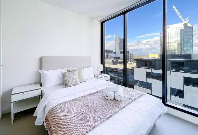 Pride Manor South Yarra