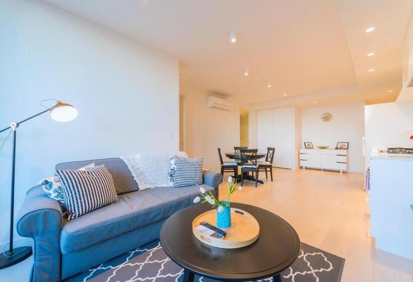 Pride Manor South Yarra