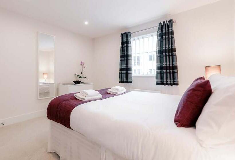 Roomspace Serviced Apartments   Capitol Square