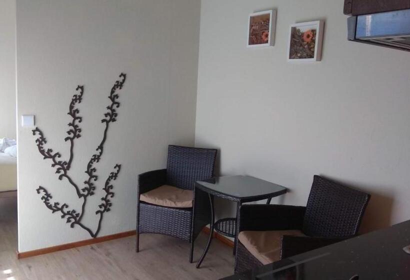 تختخواب و صبحانه Alluar Lodge