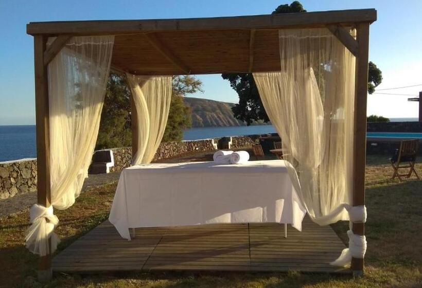 تختخواب و صبحانه Alluar Lodge