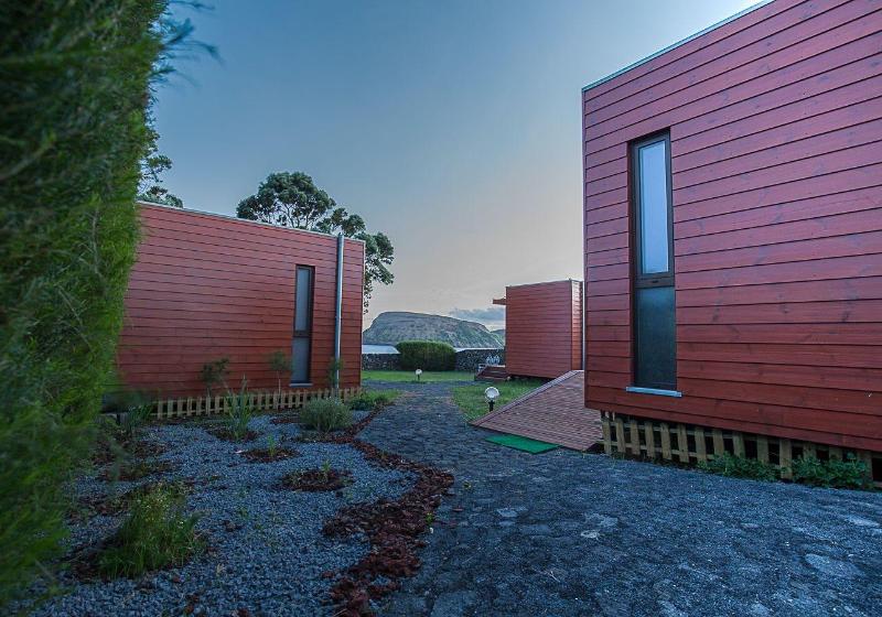 تختخواب و صبحانه Alluar Lodge