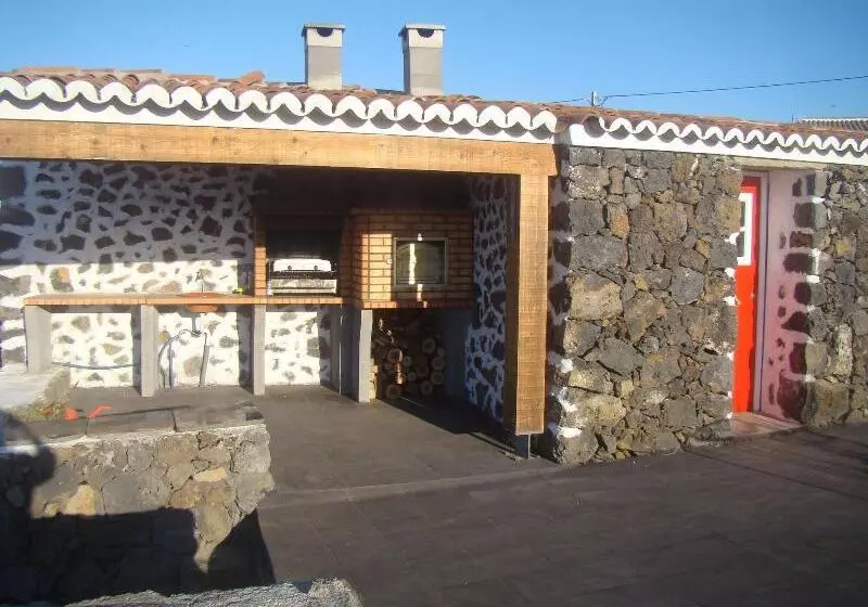 Aamiaismajoitus (B&B) Alluar Lodge