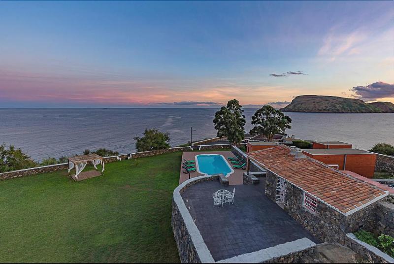 تختخواب و صبحانه Alluar Lodge