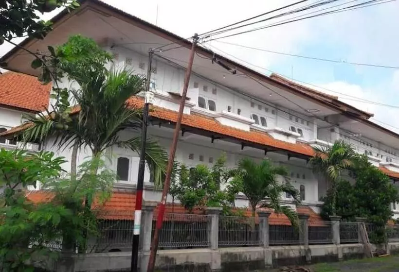 هتل Cozy Residence Wedasari Bali