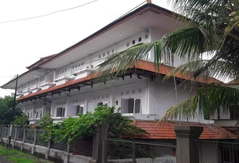 هتل Cozy Residence Wedasari Bali