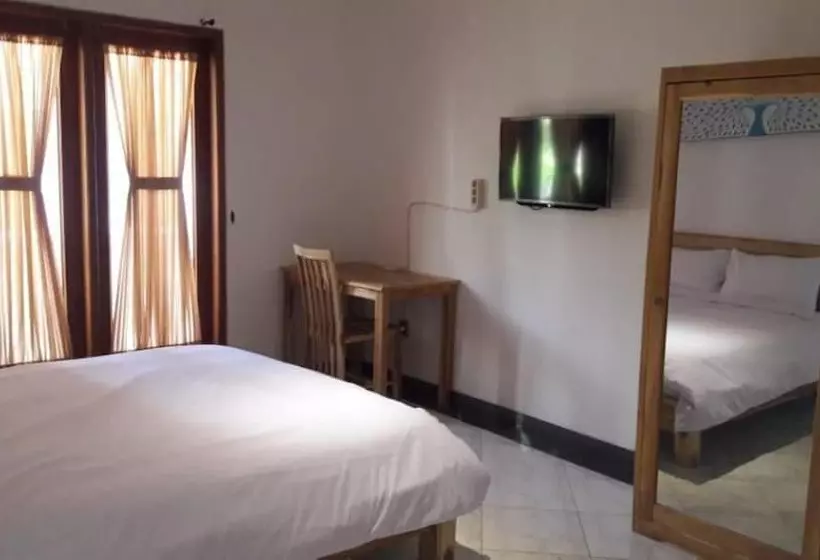هتل Cozy Residence Wedasari Bali