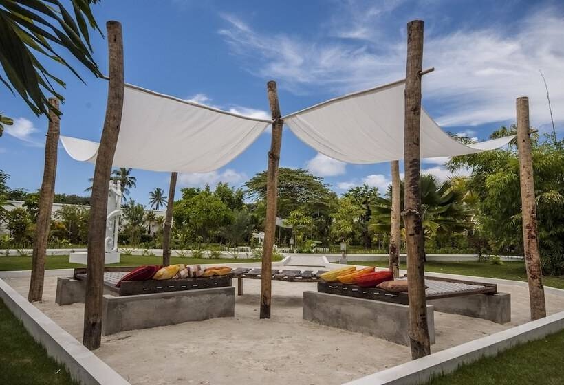 هتل Evexia Beach Collection   A Premium Wellness Retreat