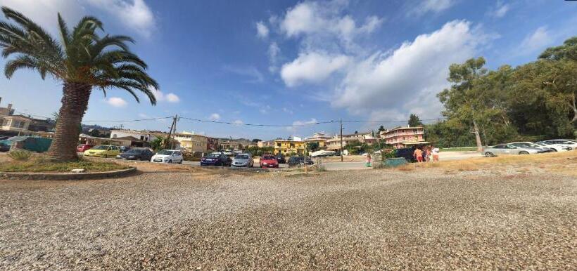 בית מלון כפרי Omirico