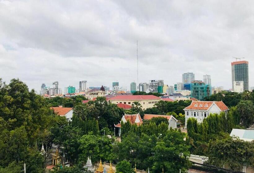 בית מלון כפרי Penh House