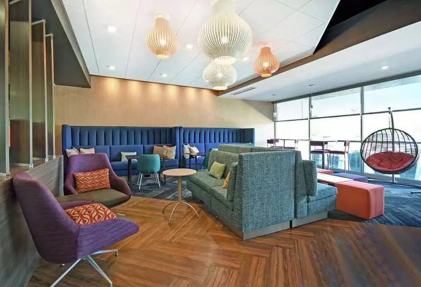 هتل Tru By Hilton Grand Rapids Airport