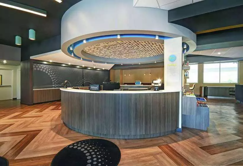 هتل Tru By Hilton Grand Rapids Airport