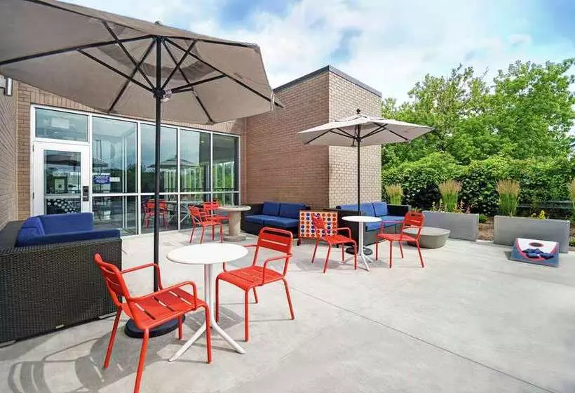 هتل Tru By Hilton Grand Rapids Airport