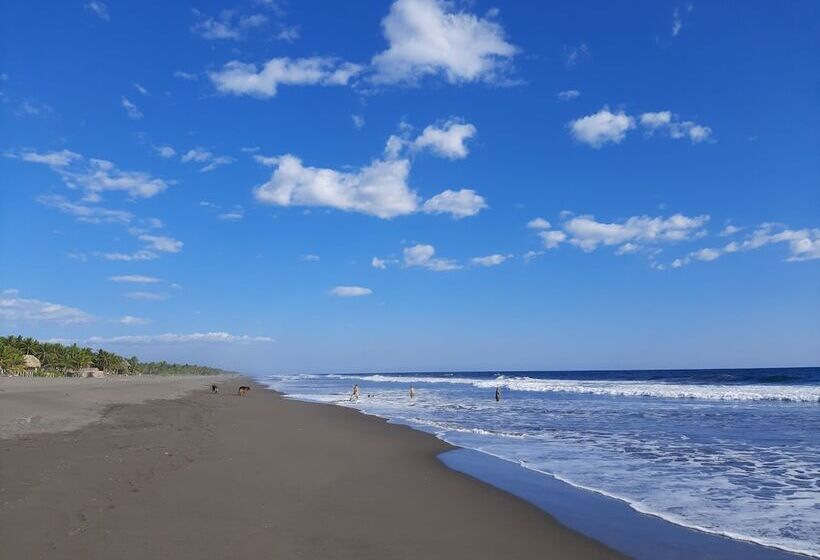 پانسیون Capricho Beach House