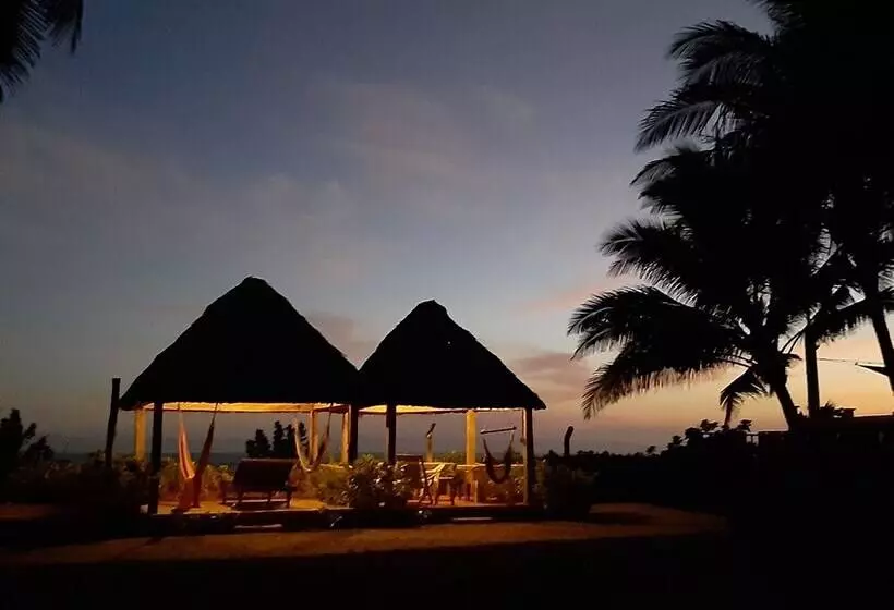 Majatalo Capricho Beach House