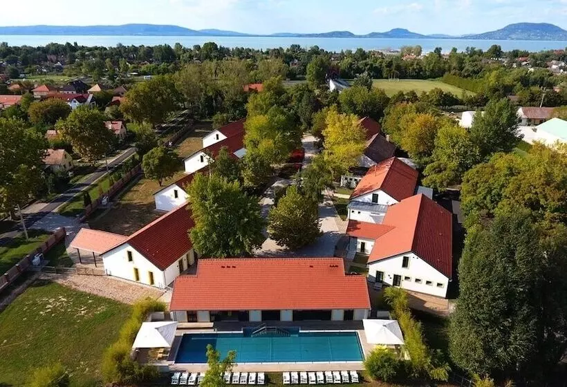 Lomakeskus Hubertus Hof Land