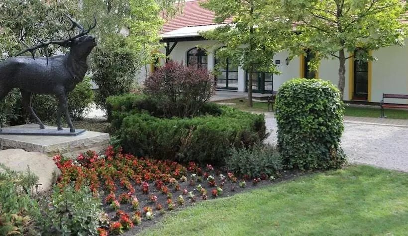 Lomakeskus Hubertus Hof Land