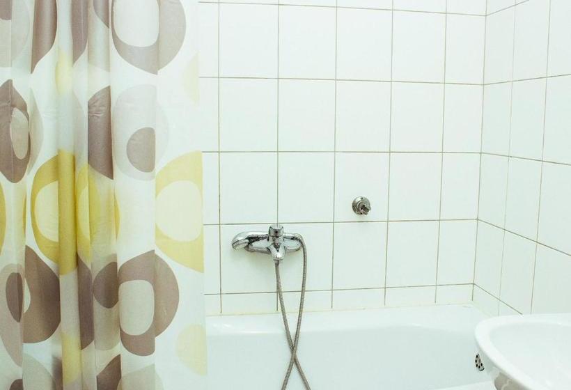 Roman Garden Apartment