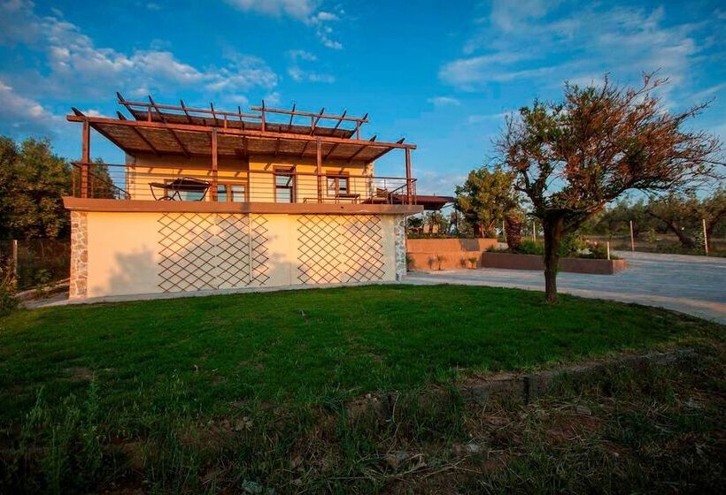 Villa Laskari With Sea View