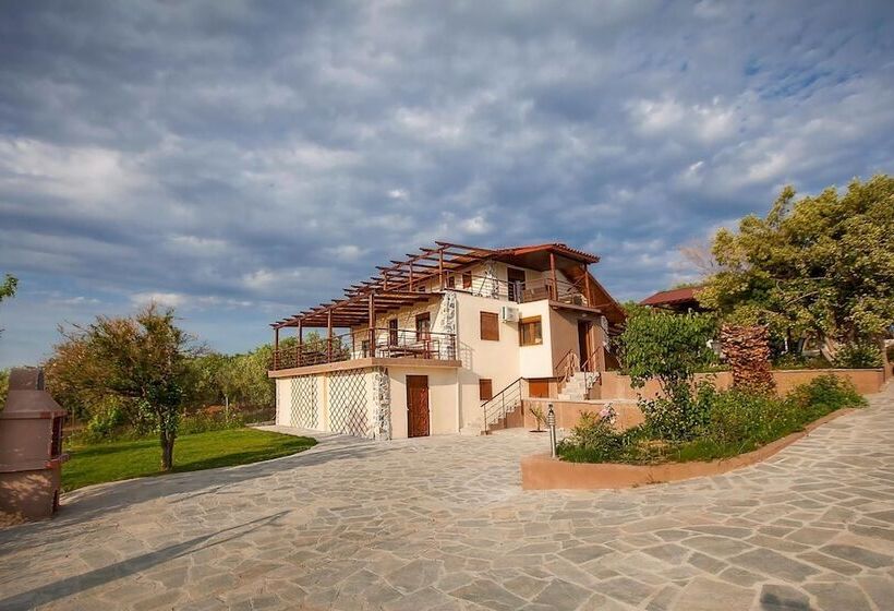 Villa Laskari With Sea View