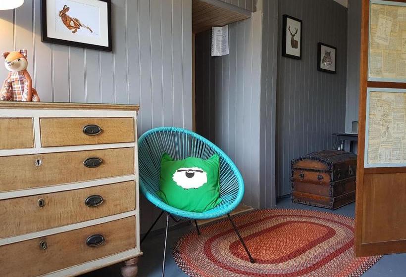 Отель Bungalow 500 Bed And Breakfast