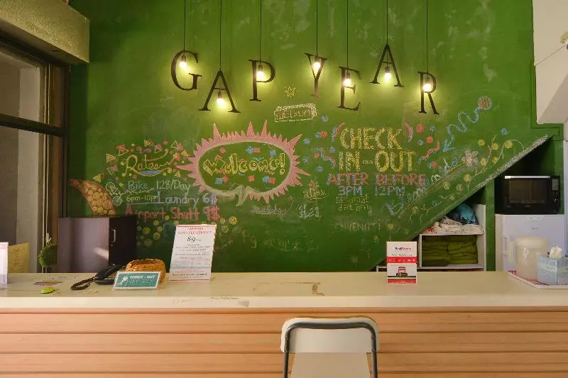 هاستل Gap Year By Reddoorz