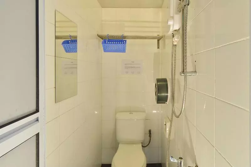 هاستل Gap Year By Reddoorz