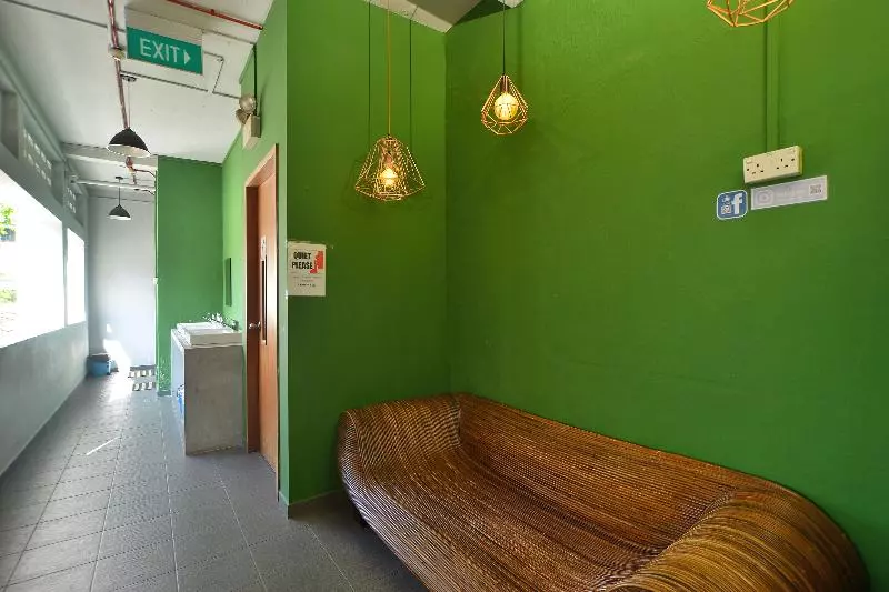 هاستل Gap Year By Reddoorz