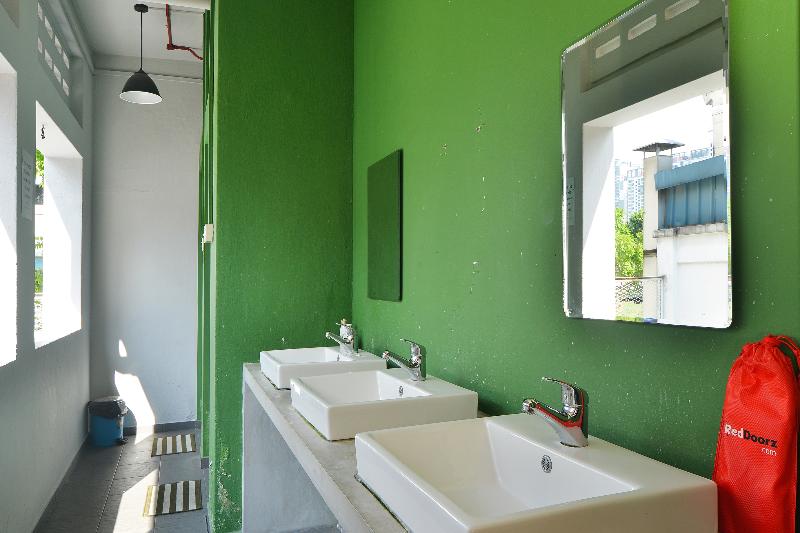 هاستل Gap Year By Reddoorz