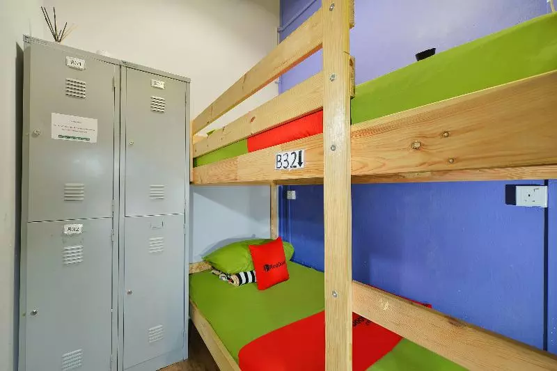 هاستل Gap Year By Reddoorz