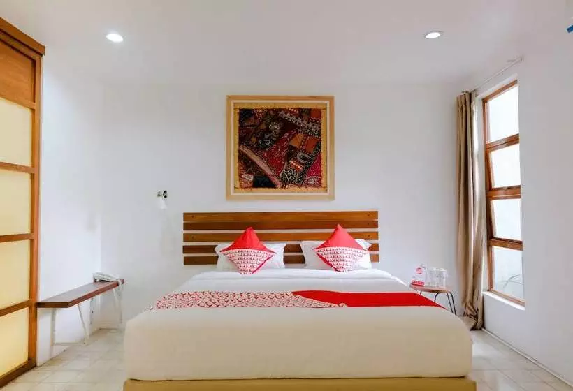 Hotelli Augustina Home By Oyo Rooms