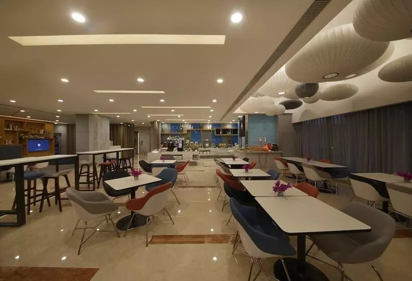 ホテル Holiday Inn Express Zhengzhou Zhengdong, An Ihg