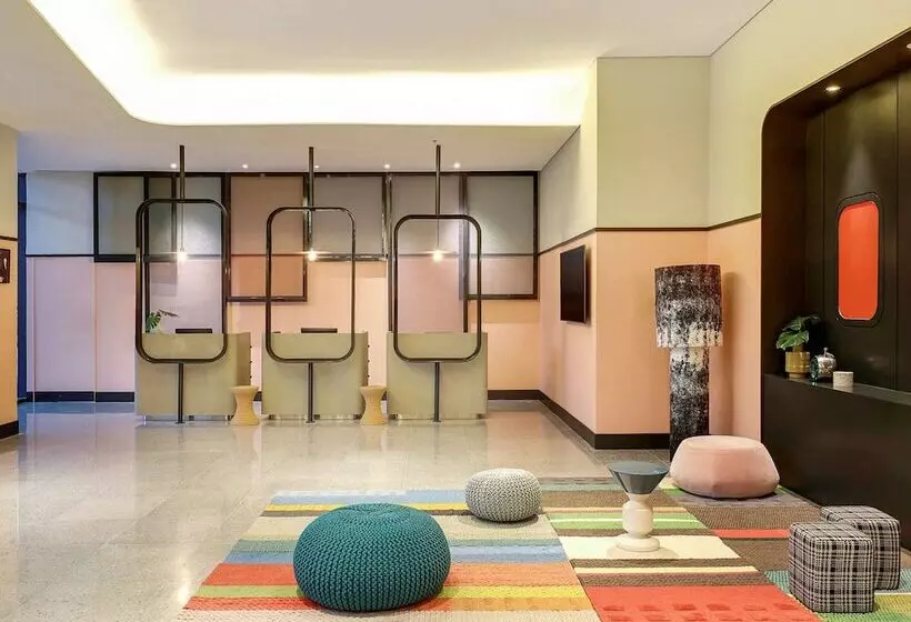 ホテル Ibis Styles Jakarta Tanah Abang