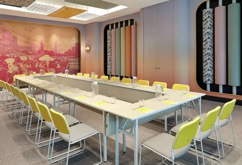 ホテル Ibis Styles Jakarta Tanah Abang