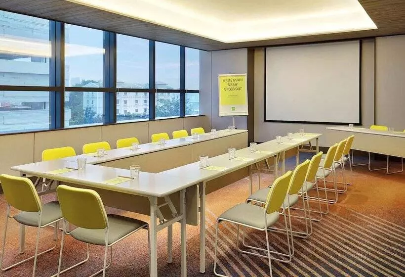 ホテル Ibis Styles Jakarta Tanah Abang