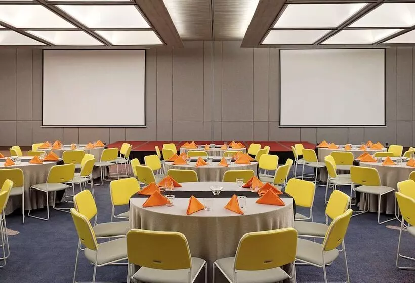 ホテル Ibis Styles Jakarta Tanah Abang