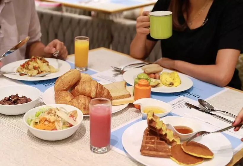 ホテル Ibis Styles Jakarta Tanah Abang