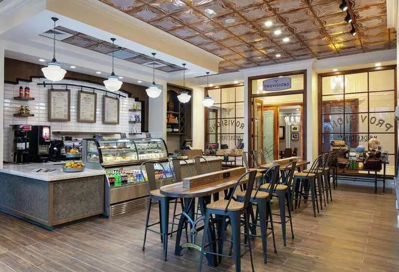 The Higgins Hotel New Orleans, Curio Collection By Hilton