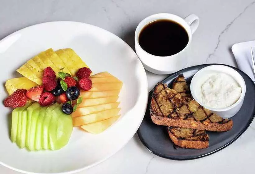 The Higgins Hotel New Orleans, Curio Collection By Hilton