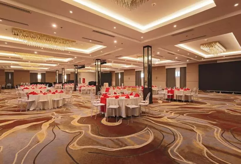 ホテル Best Western Plus Metro Clark