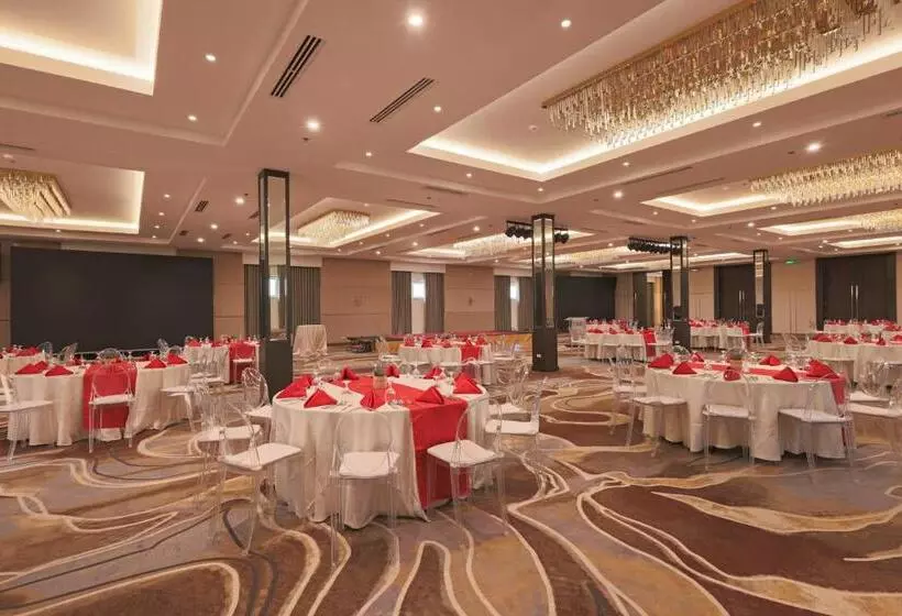 ホテル Best Western Plus Metro Clark